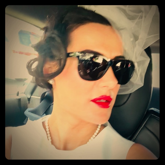 Meet your Posher, Amantia - Picture 1 of 1